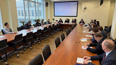 В Академии прошел круглый стол, посвященный выходу сборника статей "Имущественные права и их защита. Частное морское право"