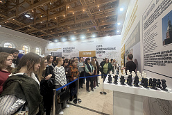 Студенты 1-го курса МПФ посетили Юбилейную выставку к 80-летию основателя ЛДПР «Жириновский. Продолжение» в ЦВЗ «Манеж».