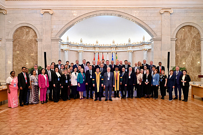 Проректор ВАВТ Анна Попова представляет ВАВТ на XVI Евразийском экономическом форуме молодежи