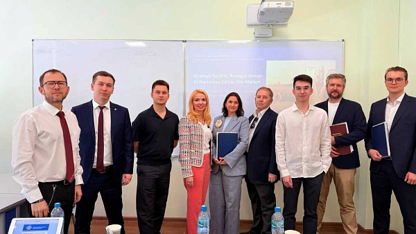 Выпускники программы БРИКС впервые защитили дипломы на английском языке