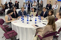 Студенты ВАВТ показали мастерство переговоров на ПМЭФ–2026