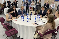 Студенты ВАВТ показали мастерство переговоров на ПМЭФ–2026